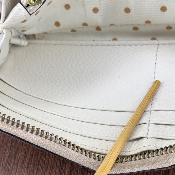 🔥🔥🔥Kate Spade Rose Gold Zip Wallet🔥🔥🔥 ***READ DESCRIPTION*** - Picture 9 of 16